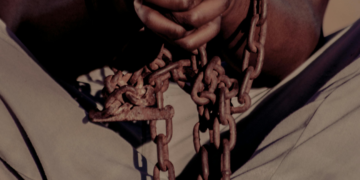 Kunta Kinte Captured, Sold Into Slavery – Roots (1977) CLIP (1080p)